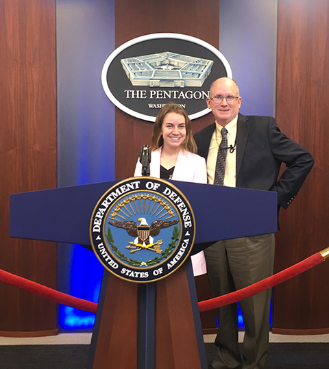 Caroline Rutten with her supervisor at the Department of Defense
